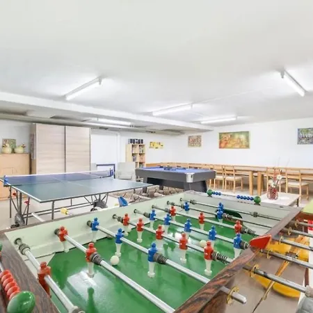 Family Friendly With Free Parking 公寓